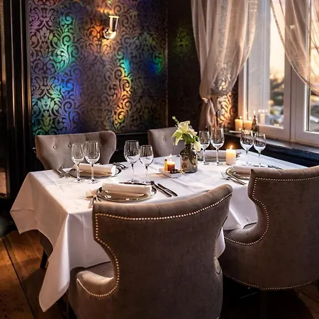 La Reine Hotel & Restaurant-2