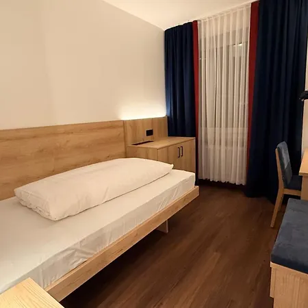 Hotel Antares Muenchen-3