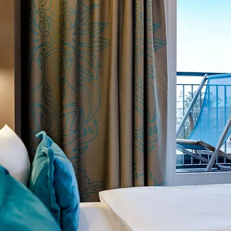 Motel One Dresden - Palaisplatz-2