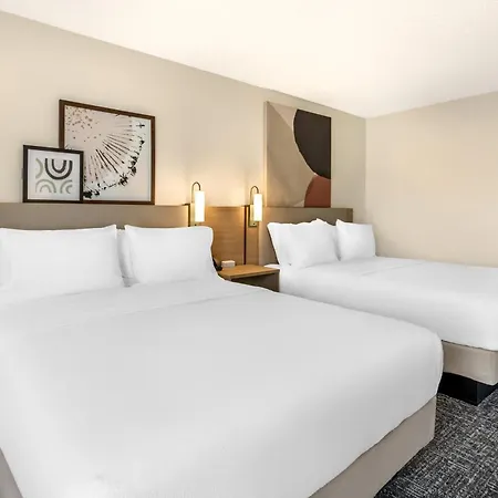 Spark By Hilton Roanoke Airport-3