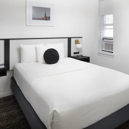 Ramada By Wyndham Jersey City-3