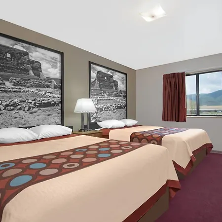Super 8 By Wyndham Taos-3