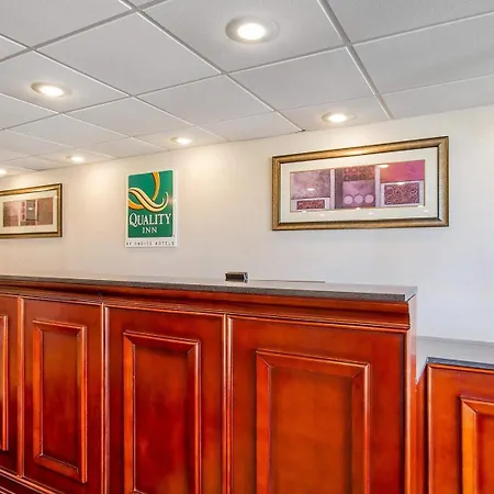 Quality Inn Dyersburg I-155-3
