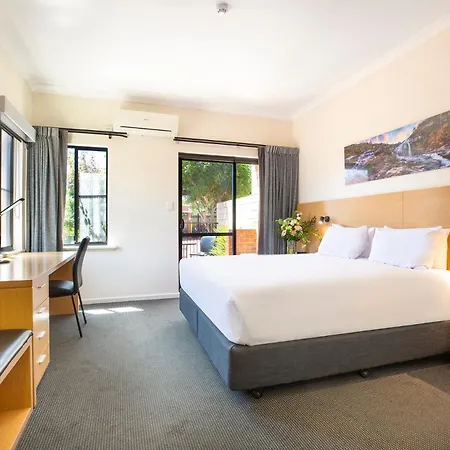 Country Comfort Perth-2