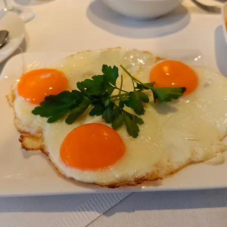 Hotel Zum Roten Tore-2