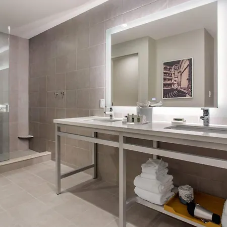 Cambria Hotel Philadelphia Downtown - Center City-2