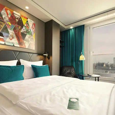 Motel One Frankfurt-Römer-3