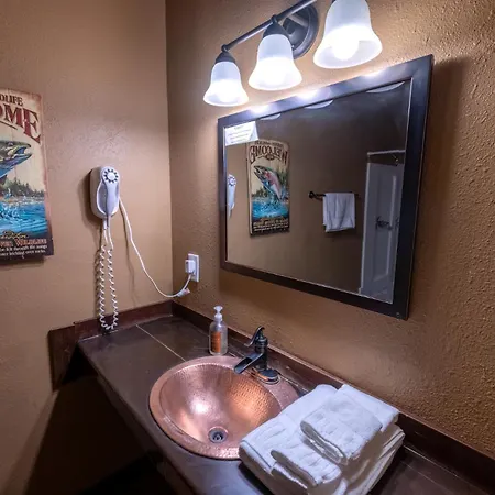 Shaver Lake Village Hotel-3