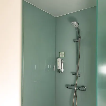 Holiday Inn London West By Ihg-3