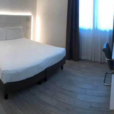 Hotel Nuova Mestre-3