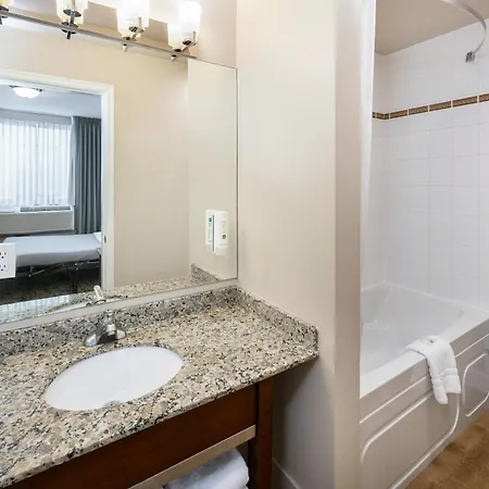 Quality Inn & Suites (Adults Only)-3