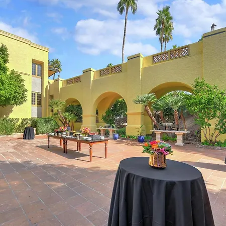 Hilton Phoenix Tapatio Cliffs Resort-3