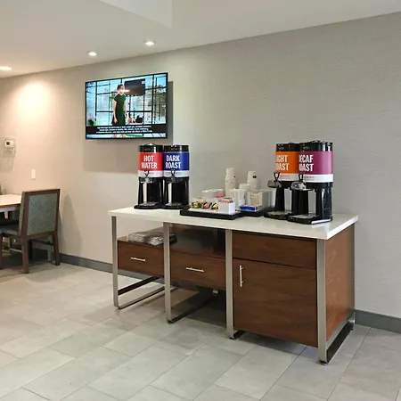 Hampton Inn Lima-3