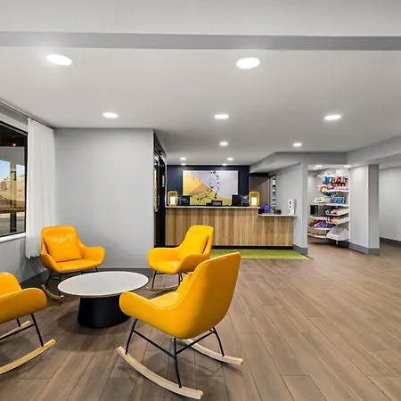 Spark By Hilton Fort Wayne-2