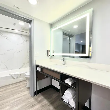 Express Inn & Suites Ontario Airport-3