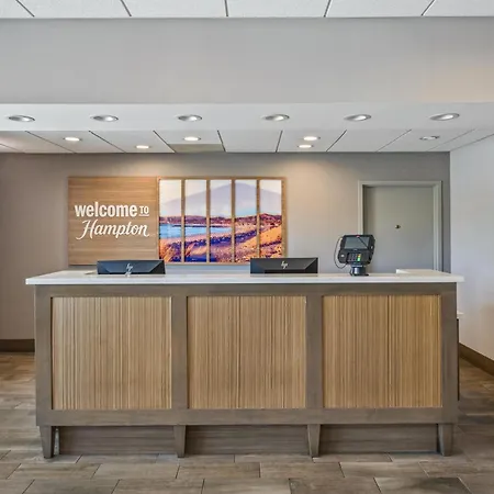 Hampton Inn Channel Islands Harbor-2