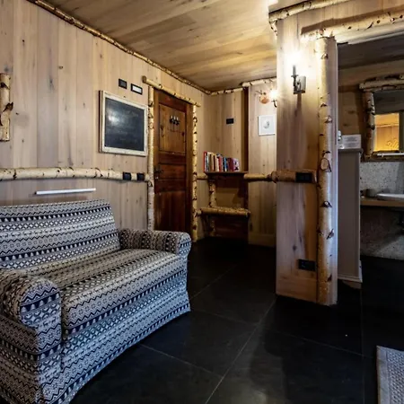 Hotel Letterario Locanda Collomb-3