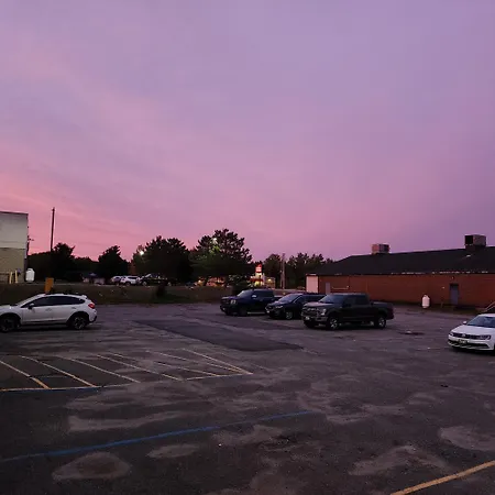 Katahdin Inn & Suites-2