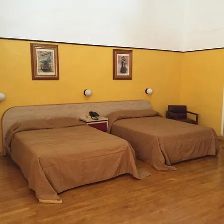 Hotel Isabel-2