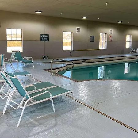 Comfort Inn & Suites-2