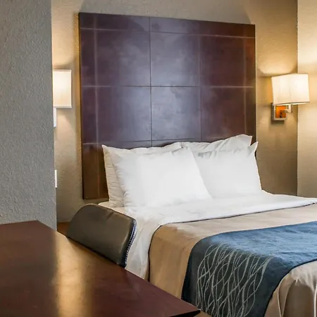 Comfort Inn Sandusky-2