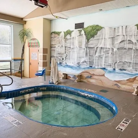 Comfort Inn Sandusky-3