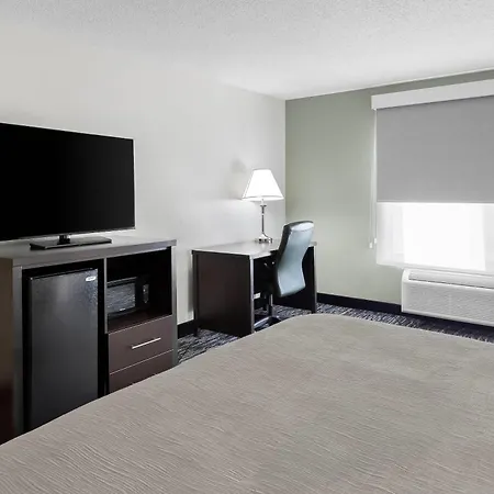 Quality Inn & Suites Niles-2