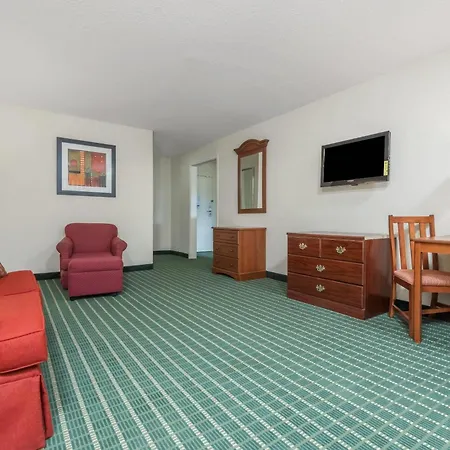 Baymont By Wyndham Kokomo-3