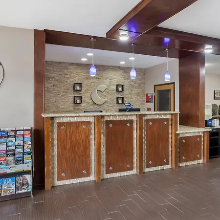 Comfort Suites Brenham-3