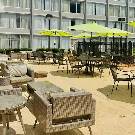 Wyndham Garden Greensboro-2