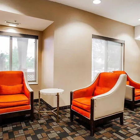 Comfort Suites Independence - Kansas City-3