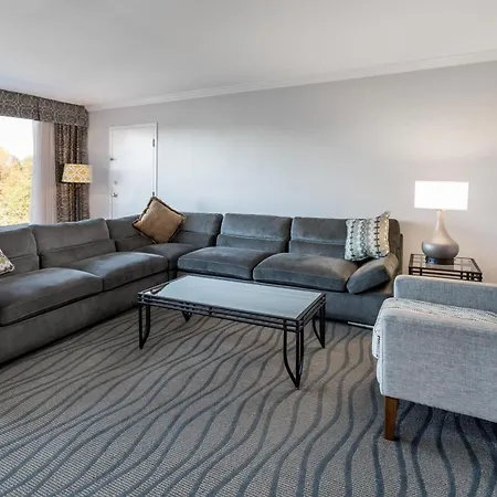 Wyndham Garden Greensboro-3