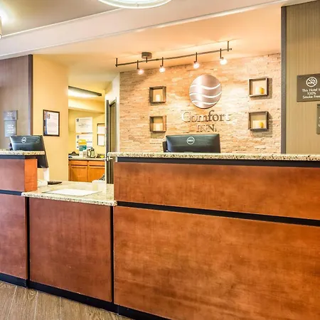 Comfort Inn Tupelo Central-2