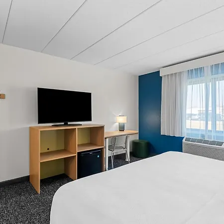 Spark By Hilton Cedar Falls-3