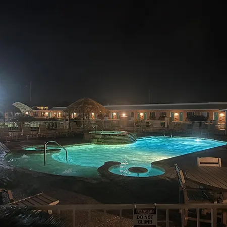 Shark Reef Resort Motel & Cottages-2