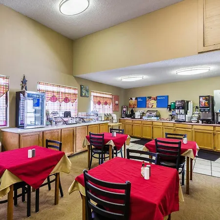 Quality Inn Scottsbluff-3