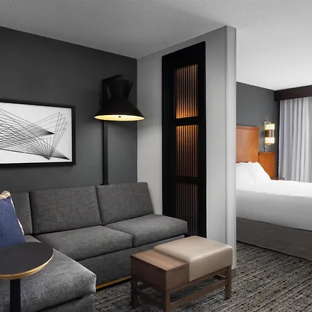 Hyatt Place Indianapolis Airport-3