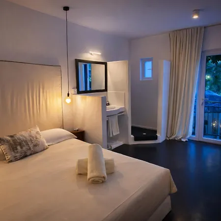 Sous le Badamier Boutique Hotel&Spa - Grand Baie-3