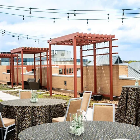 Hilton Garden Inn Alexandria Old Town National Harbor-3