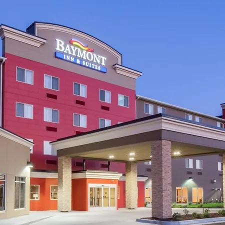 Baymont By Wyndham Grand Forks-3