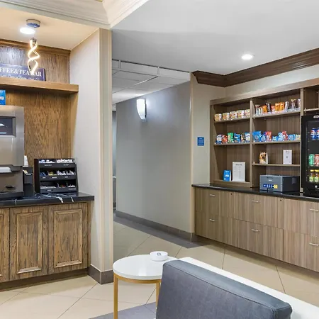 Best Western Plus Wasco Inn & Suites-2