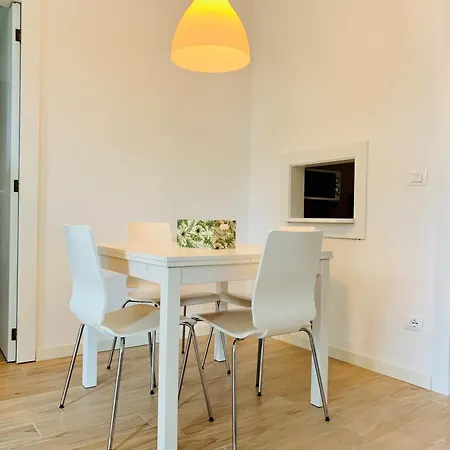 Front Lake Apartment Bardolino-2