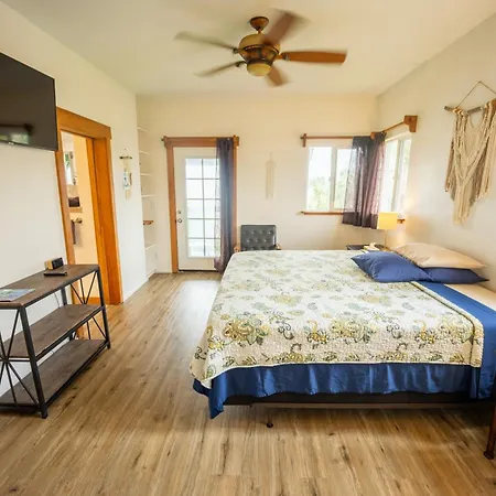 Hilo Vacation Rental-2