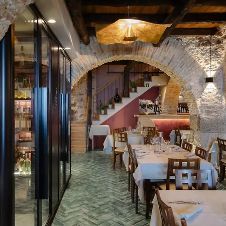 Il Casato Deluxe Rooms-2