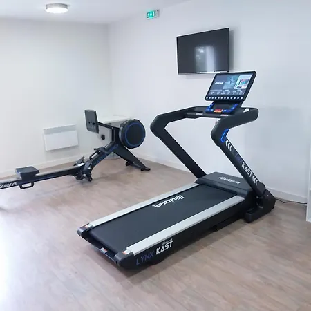 Kyriad Hotel Laval-2