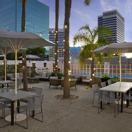 Doubletree By Hilton Lax - El Segundo-3