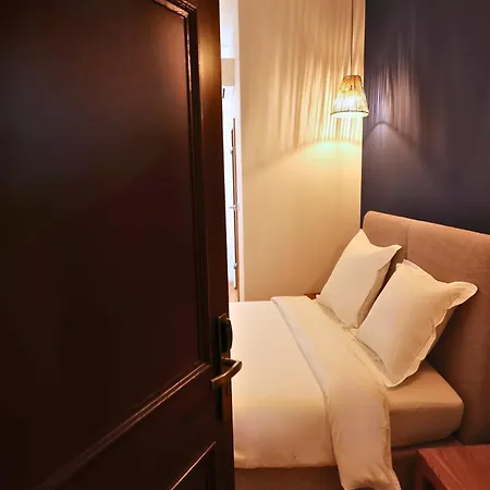 Hotel De La Mer-2