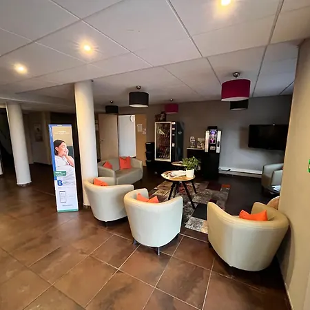 Brit Hotel Confort Montauban-2