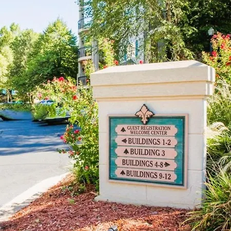 French Quarter Resort By Coolvacay-2