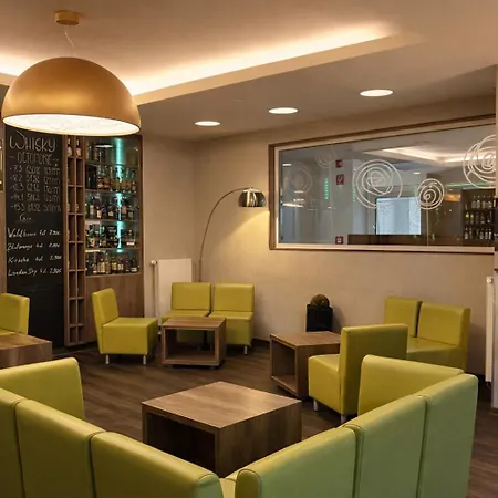 Konsumhotel am Park-3